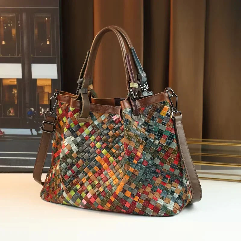 El encanto ecléctico de Laura | Bolsa tote de piel con patchwork